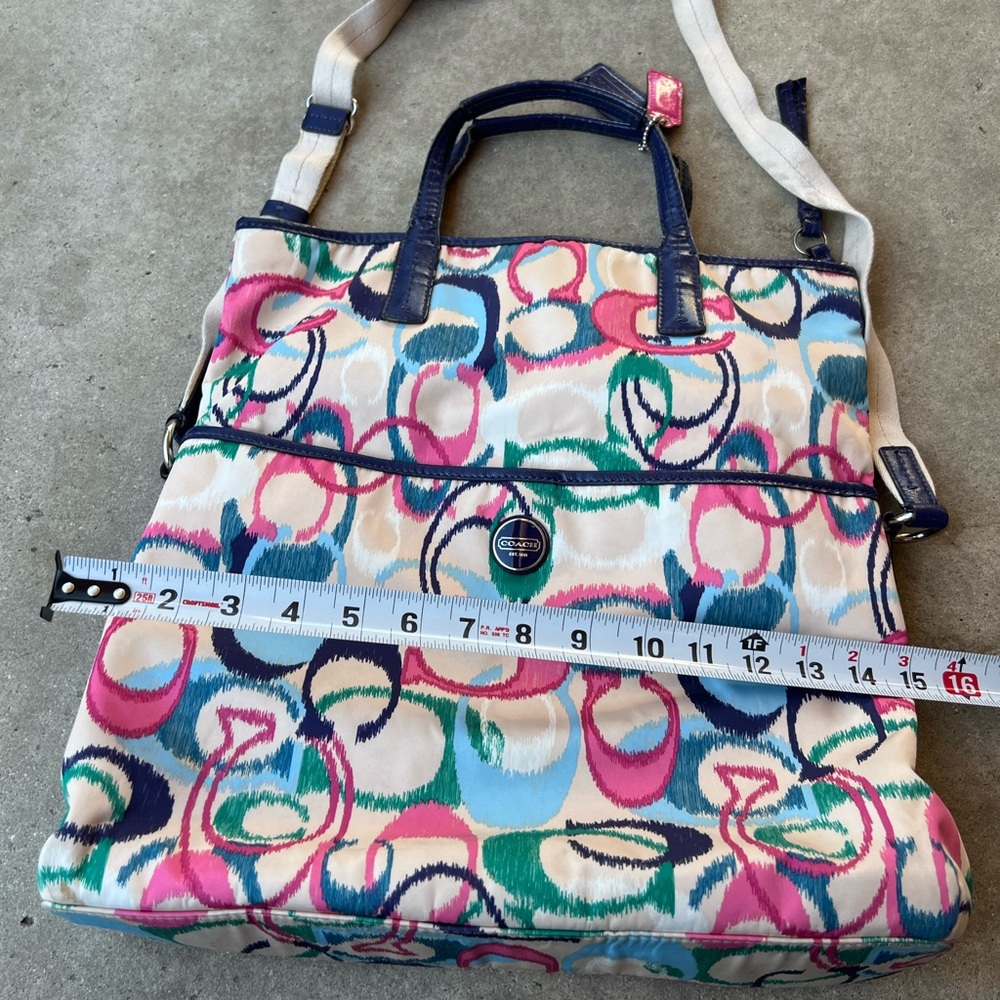 Vintage Coach Blue and Pink Patterned Women’s Blue Pink Large Long Shoulder Bag - Picture 8 of 14